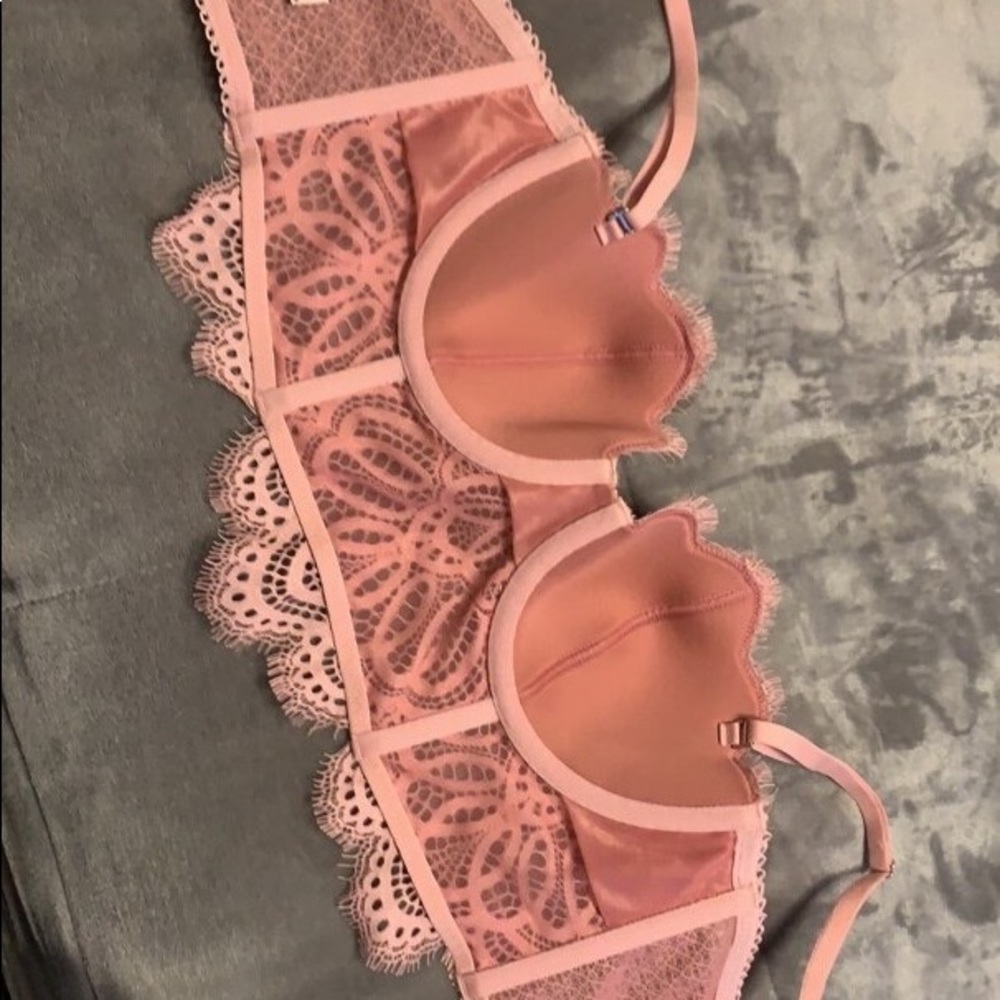 Victoria Secret Bralette 34B - Picture 3 of 5